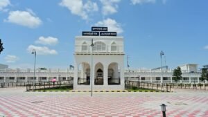 এয়ারপোর্টের মতো পরিষেবা! ‘অমৃত ভারত’ প্রকল্পে সেজে উঠল জলপাইগুড়ি রোড স্টেশন