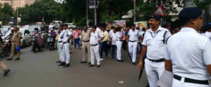 ধর্মতলায় সাংবাদিক ও পুলিশ নিগ্রহ কাণ্ডে বড় সাফল্য! গভীর রাতে আরও দুই অভিযুক্তকে তুলল পুলিশ