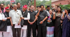 সংসদে কালো পোশাক পরে তীব্র বিক্ষোভ! নিটকাণ্ডে শিক্ষামন্ত্রীর ইস্তফার দাবিতে উত্তাল লোকসভা ও রাজ্যসভা