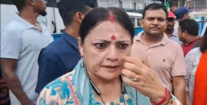 ‘ফুটপাত দখল বা অবৈধ পার্কিং চলবে না!’ রাজ্য সরকারের ‘মুখোমুখি’ কর্মসূচিতে কড়া বার্তা মন্ত্রী অগ্নিমিত্রা পালের