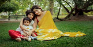 ‘কী বিশ্রি বাচ্চাটা…!’ দুধের শিশুকে আক্রমণ করে শালীনতার সব মাত্রা পার! কী জবাব দিলেন তারকা মা?