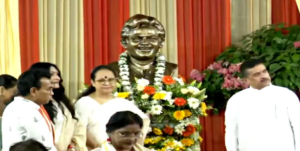 মহানায়কের প্রয়াণ দিবসে বড় ঘোষণা! জন্মশতবর্ষ উপলক্ষে কী কী বড় পদক্ষেপ নিচ্ছে রাজ্য সরকার?