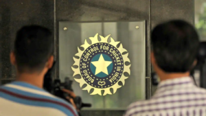 প্রতি ম্যাচে ৪.৯ কোটি টাকা! হোম ম্যাচের টাইটেল স্পনসরশিপের দাম এক লাফে এতটা বাড়াল বিসিসিআই?