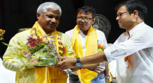 সকালেই কি তবে বসবে স্কুলের ক্লাস? জলপাইগুড়িতে বড় ঘোষণা করলেন শিক্ষামন্ত্রী দীপক বর্মন!
