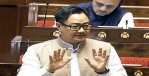শিক্ষামন্ত্রীর পদত্যাগের দাবিতে অনড় বিরোধীরা! উত্তাল সংসদের মাঝেই বড় পদক্ষেপ নিতে চলেছে সরকার?