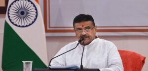 জোড়াতালি নয়, ম্যাস্টিক অ্যাসফল্টে পাল্টাবে রাজ্যের চেহারা! ঠিকাদারদের কালো তালিকাভুক্ত করার হুঁশিয়ারি মুখ্যমন্ত্রীর!