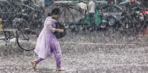 আবহাওয়া আপডেট: ঝড়বৃষ্টিতে ভাসবে বাংলা, আগামী কয়েকদিন ভারী বর্ষণের সম্ভাবনা—জেনে নিন জেলার পরিস্থিতি
