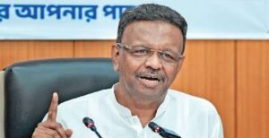 মমতার ২১ জুলাই উদযাপন নিয়ে তোপ ফিরহাদের! তৃণমূলের অন্দরের ‘অন্ধকার’ ফাঁস করলেন নেতা