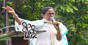 ‘এসপি-আইসি-রা বিজেপির জেলা সভাপতি!’ একুশের মঞ্চে বেপরোয়া আক্রমণ ও মামলার চ্যালেঞ্জ তৃণমূল সুপ্রিমোর