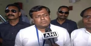 ‘ওরা কেউ ছাত্র নয়, পরীক্ষার যোগ্যতাই নেই!’ NEET বিক্ষোভের নামে তাণ্ডব নিয়ে বিস্ফোরক সুকান্ত মজুমদার