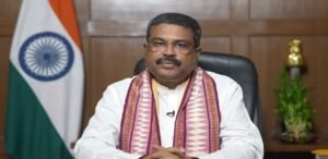 ১৯৯৭ সালে যে কাণ্ডের জেরে খলনায়ক থেকে হিরো হয়েছিলেন ধর্মেন্দ্র, কুড়ি বছর পর সেটাই কি কাল হল?