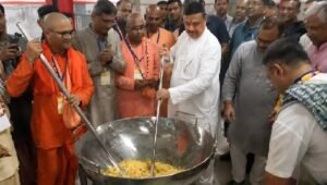 ৫০ হাজার পড়ুয়ার জন্য পুষ্টিকর খাবার! ইসকনের মেগা কিচেন চালুর দিনে ঐতিহাসিক পদক্ষেপ রাজ্যের