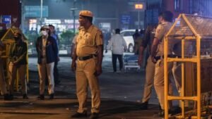 স্বাধীনতার ঠিক আগে রাজধানীতে বিরাট নাশকতার ছক? বুমেরাং হয়ে ফেরা ই-মেলে কেঁপে উঠল প্রশাসন