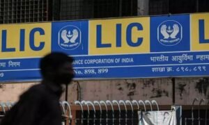 LIC-তে দিনে ৯০ টাকা জমিয়ে, আজীবন ৮০,০০০ টাকা করে পাবেন এই স্কিমে