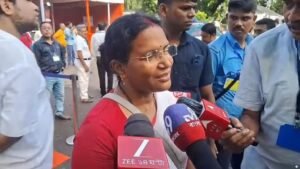 ‘সবার ফাঁসি চাই’, নির্মল ঘোষের বিরুদ্ধে ‘পানিহাটি বিক্রি’র অভিযোগ MLA রত্নার