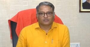 সেন্টার অফ এক্সেলেন্স গড়ার স্বপ্ন নাকি উটকো ঝামেলা? যাদবপুর পরিস্থিতি নিয়ে কড়া অবস্থান উচ্চশিক্ষামন্ত্রীর