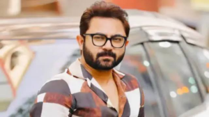 পারিশ্রমিক চাইতে গিয়ে কাঠমিস্ত্রির ওপর চড়াও প্রাক্তন বিধায়ক! সোহম চক্রবর্তীর বিরুদ্ধে গুরুতর মারধরের অভিযোগ