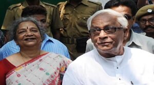 অল্প খাবার আর পেটে অসহ্য যন্ত্রণা! কেমন আছেন বুদ্ধ-জায়া মীরা ভট্টাচার্য? জানাল হাসপাতাল