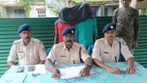 মা, বাবা ও ১২ বছরের অবুঝ শিশুকে একসঙ্গে শেষ করে দিল! ঝাড়খণ্ডের এই লোমহর্ষক ঘটনায় কাঁপছে রাজ্য