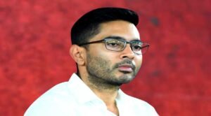 দলত্যাগ বিরোধী আইন নিয়ে গড়িমসি! লোকসভার স্পিকার ওম বিড়লাকে সরাসরি ডেডলাইন দিলেন অভিষেক বন্দ্যোপাধ্যায়