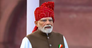 মোদীর এক ঘোষণায় চমকে গেল বিশ্ব! ভারত সম্পর্কে লালকেল্লা থেকে কী এমন বললেন প্রধানমন্ত্রী?