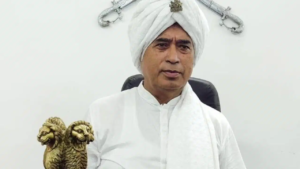 নেতাজিকে নিয়ে বিতর্কিত মন্তব্য! বঙ্গবিভূষণ কাড়তেই সুর নরম বিজেপির অনন্ত মহারাজের