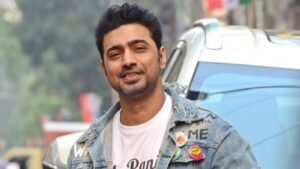 ‘দেশু ৭’ নিয়ে বড় চমক আসচে কালকেই! দেবের কোন রহস্যময় ইশারা তোলপাড় ফেলে দিল নেটপাড়ায়?