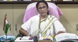 নির্বাচন কমিশনের ওপর মেজাজ হারিয়ে শেষ পর্যন্ত কী আলটিমেটাম দিলেন তৃণমূল সুপ্রিমো?