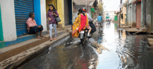 হাওড়ায় নিকাশি বিভ্রাট: বৃষ্টি হলেই জলমগ্ন স্টেশন ও রাস্তা, যন্ত্রণার স্থায়ী সমাধানে রেল-পুরসভার মেগা ব্লু-প্রিন্ট