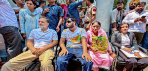 সংসদ চলো অভিযানে তুলকালাম! পেলেট গানে আহত সাহিলকে নিয়ে সোজা থানায় রাহুল-প্রিয়াঙ্কা, চরম রাজনৈতিক উত্তাপ দিল্লিতে
