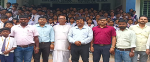 ডাস্টার-চক ছেড়ে পটচিত্র আর জাপানি প্রযুক্তিতে ক্লাস! জাতীয় শিক্ষক সম্মানে ভূষিত ঝাড়গ্রামের এই মাস্টারমশাই কে?