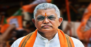 ‘ছোটবেলা থেকে ওসব নিয়ে খেলি, ভয় দেখিয়ে লাভ নেই!’ কীর্তি আজাদকে একহাত নিলেন দিলীপ ঘোষ