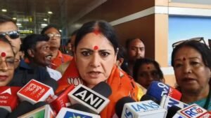 ‘খাদ্যে ভেজাল মানে মানুষের স্বাস্থ্যের সঙ্গে খেলা!’ নামী রেস্তোরাঁগুলি নিয়ে সরাসরি কড়া বার্তা মন্ত্রীর
