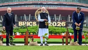 চাপ বাড়ল আমেরিকার? একমঞ্চে ভারত-রাশিয়া-চিন, তাকিয়ে দেখছে গোটা বিশ্ব