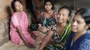 পুলিশি হেফাজতে যুবকের রহস্যমৃত্যু! চন্দ্রকোনা থানায় শৌচাগারে প্যান্ট দিয়ে ফাঁস লাগানোর চাঞ্চল্যকর দাবি পুলিশের!