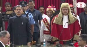 বীরের মতো স্বাগত! রাজ্যের ৪৭তম প্রধান বিচারপতি হিসেবে শপথ গ্রহণ করলেন বিচারপতি রবীন্দ্র ভি ঘুগে