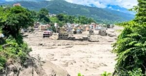 শব্দহীন কান্না আর কুশ পুতুলে শেষকৃত্য! নেপালের প্রলয়ঙ্করী বন্যায় নিখোঁজ হাজার হাজার মানুষের অন্ত্যেষ্টিক্রিয়ায় কাঁপছে মন