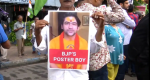 শুভেন্দুর হুঁশিয়ারির পরেই কড়া পদক্ষেপ! বাগেশ্বর বাবার ছবি পুড়িয়ে মাঝরাতে সরাসরি গ্রেফতার কংগ্রেস নেতা