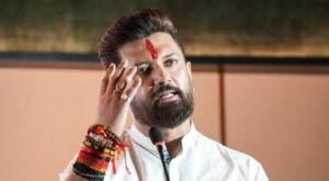 জেড ক্যাটেগরির নিরাপত্তাকেও বুড়ো আঙুল! মোদির মন্ত্রিসভার গুরুত্বপূর্ণ মন্ত্রীকে এ কোন ভয়ঙ্কর বার্তা?