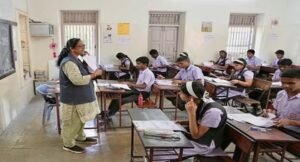 শিক্ষকদের জন্য বিরাট সুখবর! একলাফে কতটা বাড়ল শিক্ষা বন্ধু ও স্পেশাল এডুকেটরদের বেতন?