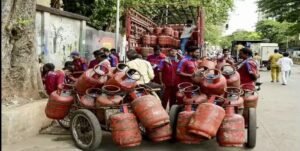 LPG বুকিংয়ের নিয়মে বড় ধাক্কা! এবার থেকে মাত্র ২৫ দিনেই মিলবে রান্নার গ্যাস, জানাল কেন্দ্র
