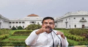 ক্যাম্পাসে কি তবে সরকার চালাবে দলতন্ত্র? উচ্চশিক্ষা নিয়ন্ত্রণ বিল নিয়ে তুলকালাম শিক্ষক মহলে!