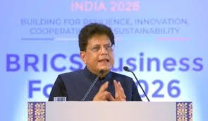 হু হু করে বাড়ছে রপ্তানি, ৬ ট্রিলিয়ন ডলারে পৌঁছাল বাণিজ্য! চমকে দেওয়া তথ্য দিলেন পীযূষ গোয়েল!