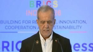 ডলারের দাদাগিরি শেষ করতে মেগা পরিকল্পনা! ব্রিকস সামিটে দাঁড়িয়ে আমেরিকার বিরুদ্ধে গর্জে উঠলেন পেজেশকিয়ান!