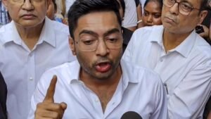 মেয়াদ ফুরিয়েছে সার্টিফিকেটের, ভেতরে মিলল বেআইনি এলপিজি সিলিন্ডার! চরম বিপাকে তৃণমূলের সর্বভারতীয় সাধারণ সম্পাদক