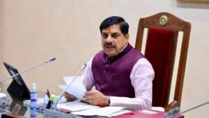 “ওয়ানাদের সামনে সমুদ্র না থাকলে সোজা আরব চলে যেত!” রাহুল গান্ধীকে তীব্র কটাক্ষ মোহন যাদবের