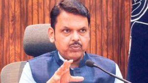 মারাঠা আন্দোলন থেকে চিনিকলের ঋণ! রাজ্যের একাধিক জ্বলন্ত ইস্যু নিয়ে বড় ঘোষণা মুখ্যমন্ত্রী ফড়নবীশের