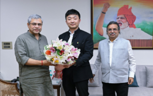 বছরে ১০ কোটি ফোন বিক্রির টার্গেট! ভারতীয় বাজার কাঁপাতে বিশাল পরিকল্পনা নিলেন টেক জায়েন্ট কার্ল পেই