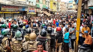 মাদ্রাসা-মসজিদ ভাঙার প্রতিবাদে উত্তাল দিল্লি! জंतर-মন্তরে বিক্ষোভ দেখাতে গিয়ে আটক ইকরা হাসানসহ একাধিক বিরোধী সাংসদ