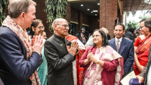 পড়াশোনার কোনো বয়স হয় না! ৭৫ বছর বয়সে এমএ পাশ করে বিশ্ব রেকর্ড গড়লেন প্রবীণ ছাত্র